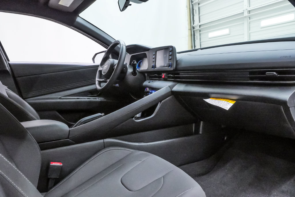 Certified 2026 Hyundai Elantra Sport FWD image 12