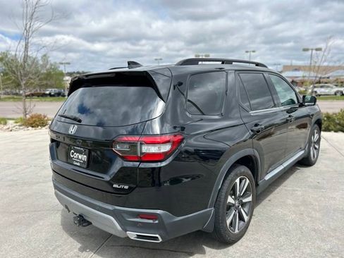 Used 2023 Honda Pilot Elite image 7