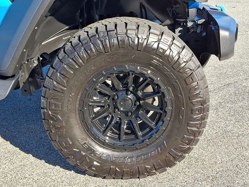 Used 2024 Jeep Wrangler Unlimited image 8