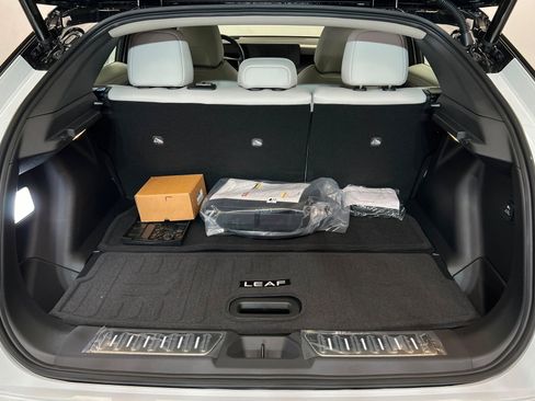 New 2026 Nissan Leaf Platinum+ w/ Illuminated Package FWD image 22
