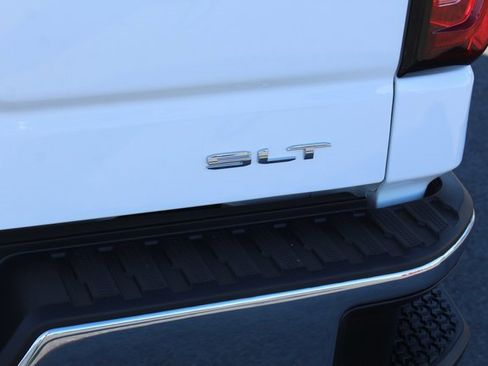 Used 2025 GMC Sierra 1500 SLT image 5