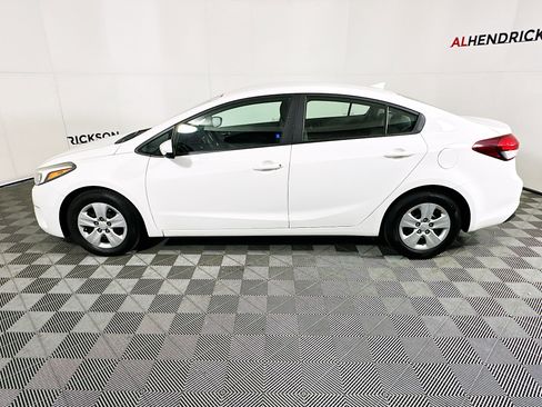 Used 2017 Kia Forte LX image 6
