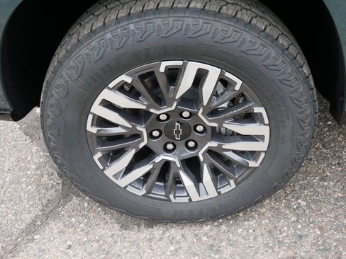 New 2026 Chevrolet Tahoe Z71 w/ Z71 Off-Road Package AWD/4WD image 9