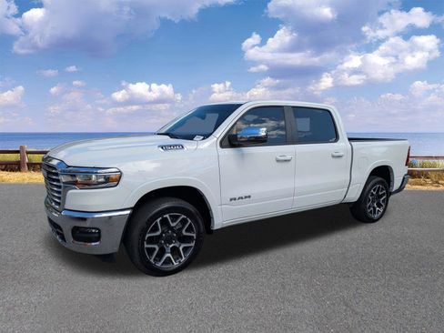 Certified 2025 RAM 1500 Laramie RWD image 4
