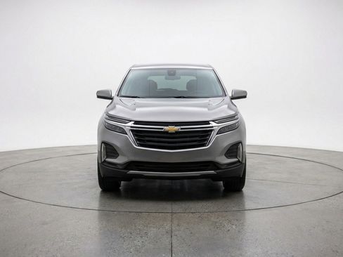 Used 2025 Chevrolet Equinox LT FWD image 2