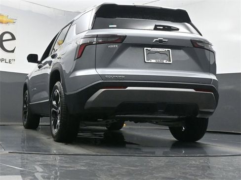 New 2026 Chevrolet Equinox LT image 32