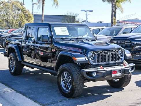 New 2026 Jeep Gladiator Mojave image 3