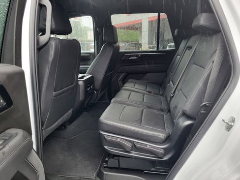 Used 2025 Chevrolet Tahoe LT AWD/4WD image 17