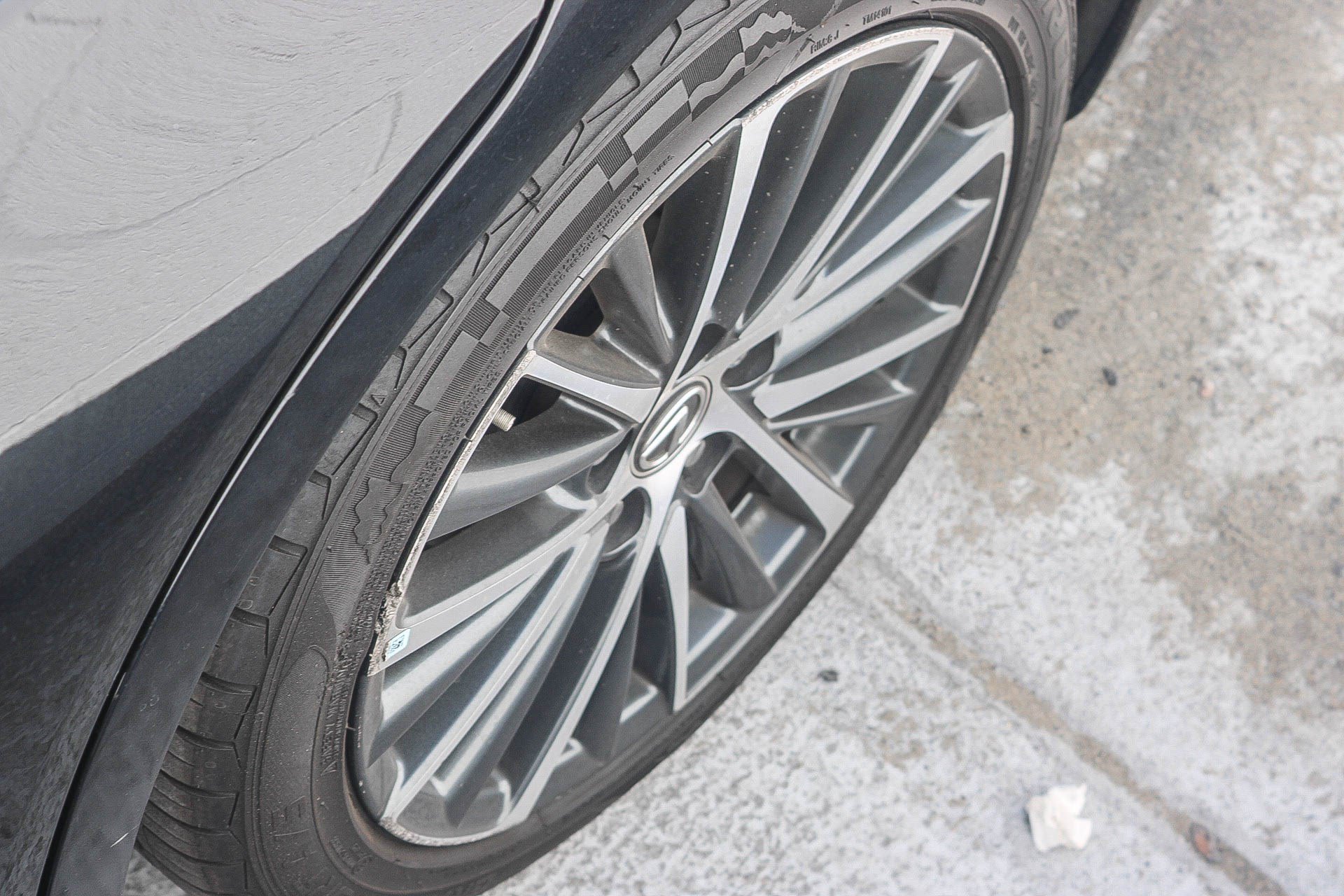 Used 2024 Lexus ES 300h w/ Premium Package FWD image 10