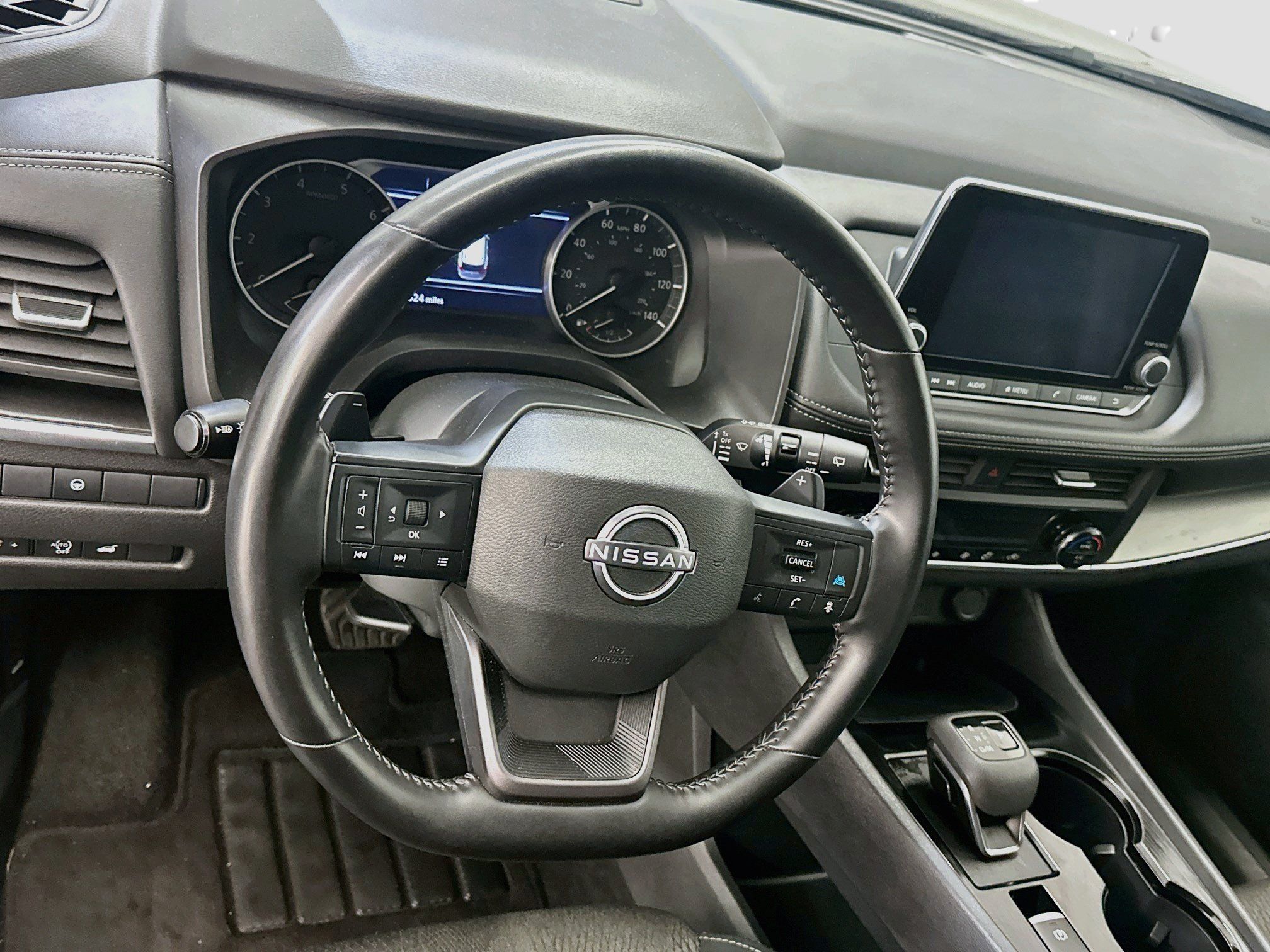 Used 2025 Nissan Rogue SV AWD/4WD image 18