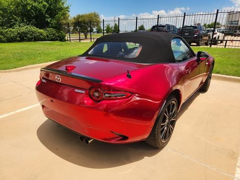 Used 2025 MAZDA MX-5 Miata Club RWD image 4