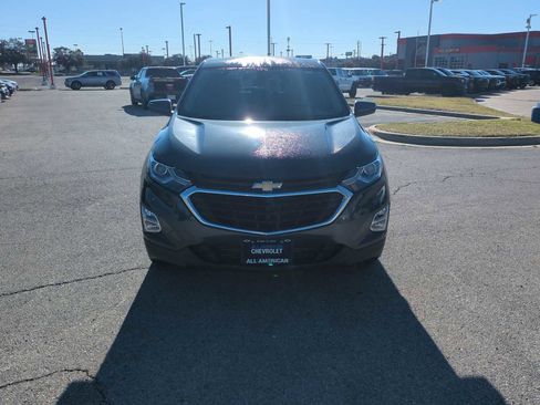 Used 2020 Chevrolet Equinox LT image 3