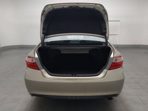 Used 2016 Toyota Camry SE image 29