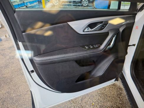 Used 2025 Chevrolet Blazer LT image 14