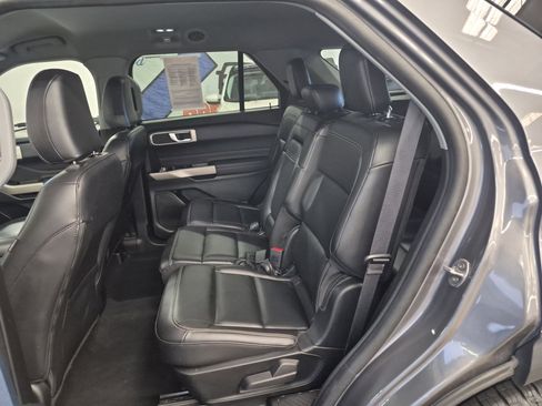 Certified 2024 Ford Explorer XLT w/ Equipment Group 202A AWD/4WD image 15