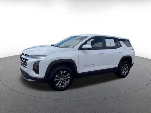 Used 2025 Chevrolet Equinox LT FWD image 6