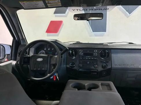 Used 2011 Ford F250 XL RWD image 9
