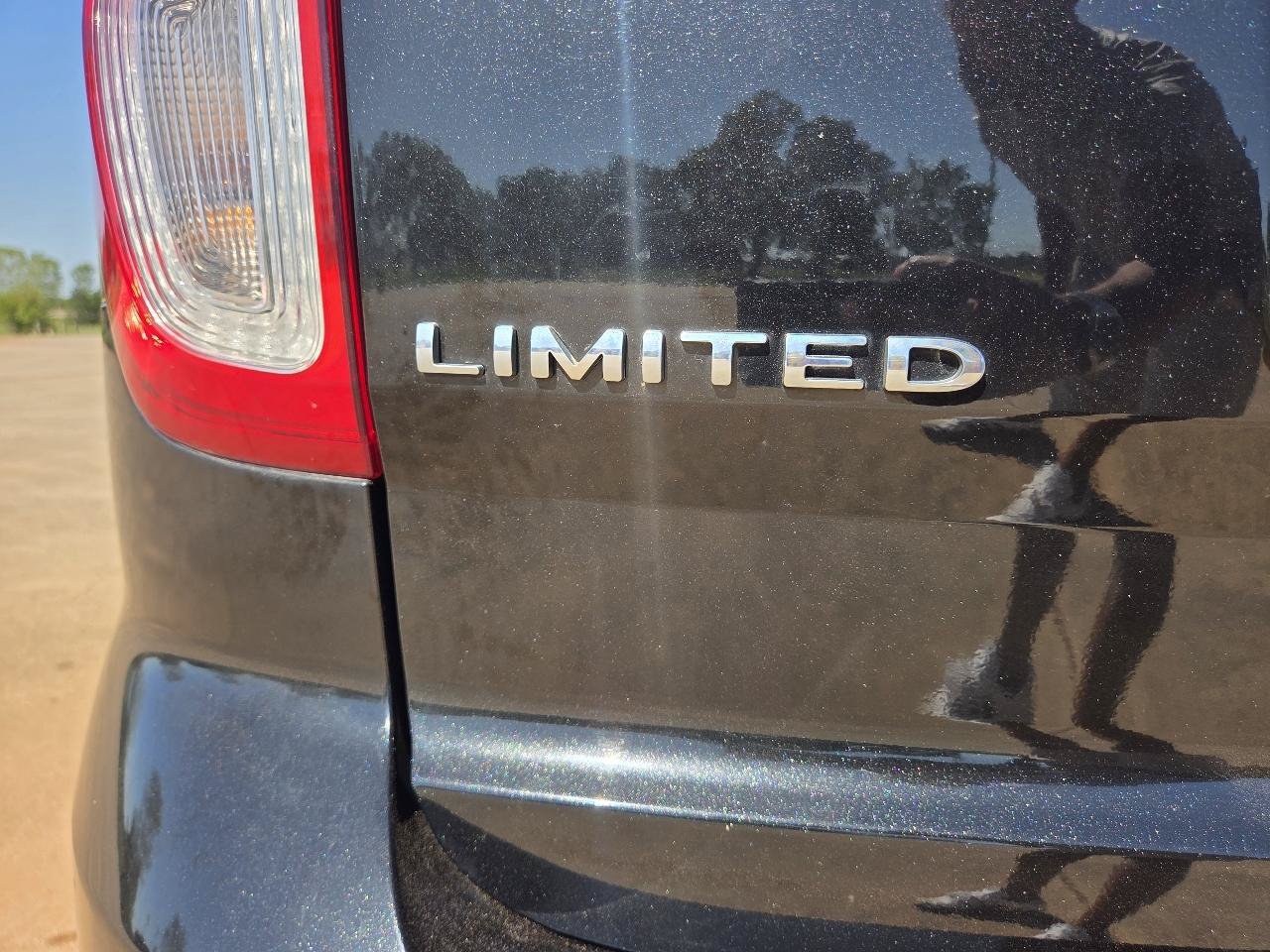 Used 2012 Ford Explorer Limited FWD image 26