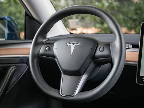 Used 2023 Tesla Model Y Long Range AWD/4WD image 14