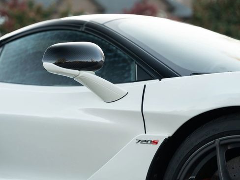 Used 2021 McLaren 720S Spider image 26