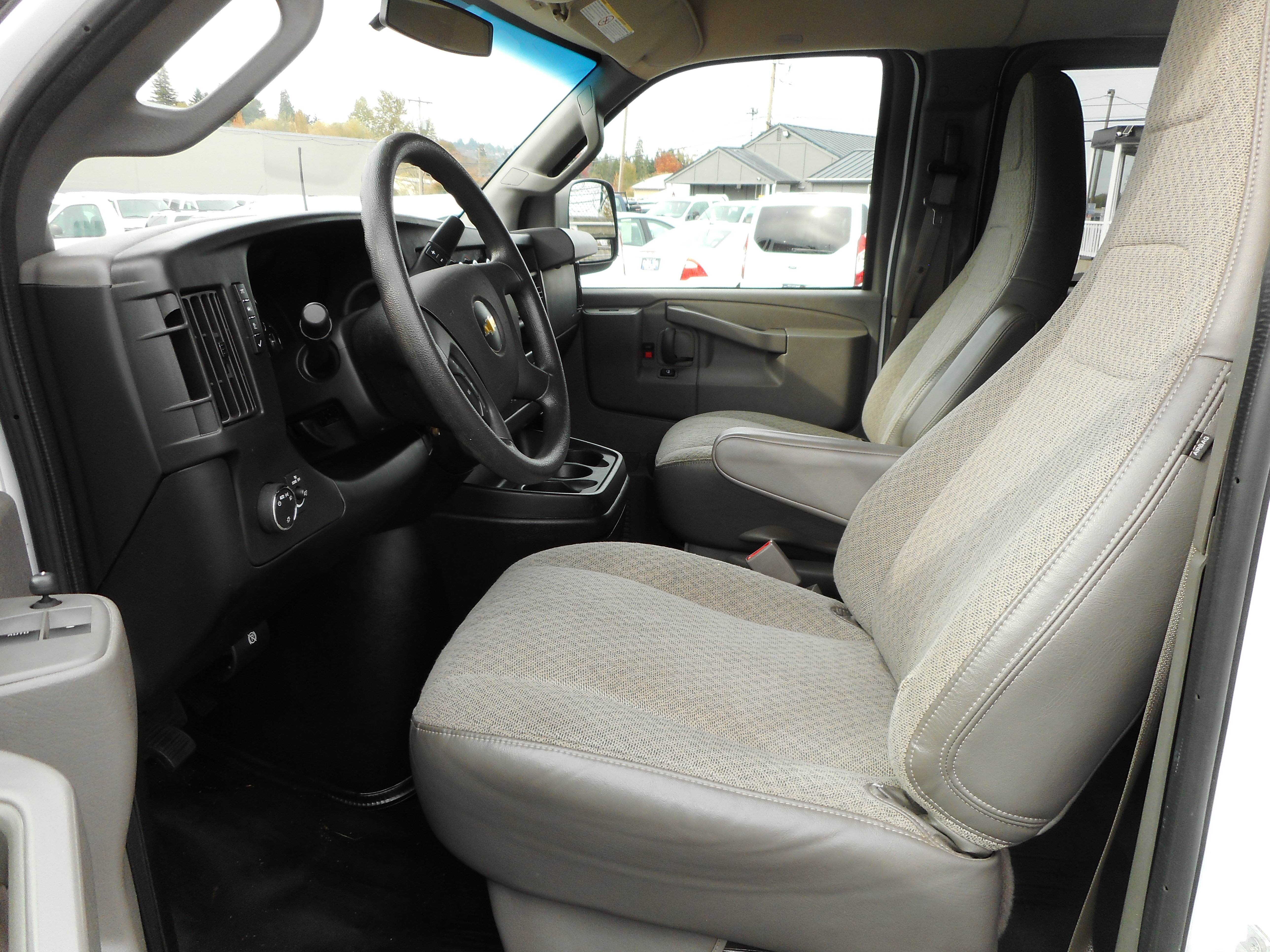 Used 2017 Chevrolet Express 2500 LS RWD image 13