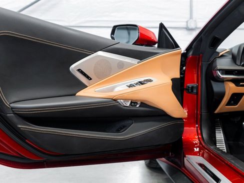 Used 2023 Chevrolet Corvette Stingray Premium Conv w/ Z51 Performance Package image 24