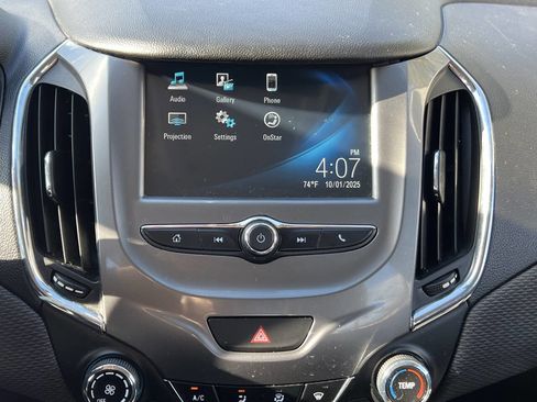 Used 2017 Chevrolet Cruze LT w/ Convenience Package image 19