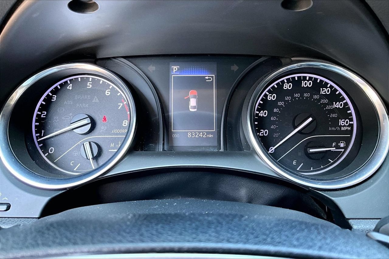 Used 2019 Toyota Camry SE FWD image 12