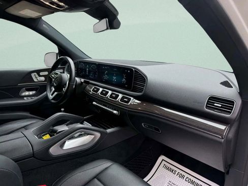 Used 2020 Mercedes-Benz GLE 350 w/ Premium Package image 5