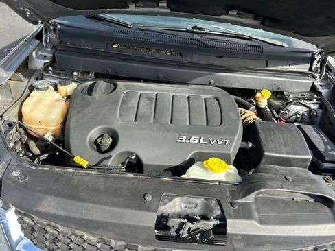 Used 2015 Dodge Journey SXT w/ Flexible Seating Group image 11