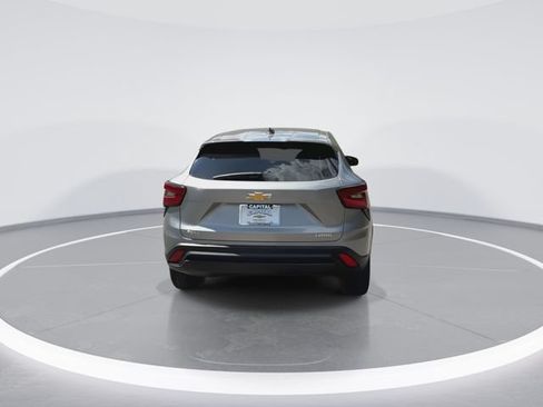 Used 2024 Chevrolet Trax LS FWD image 10