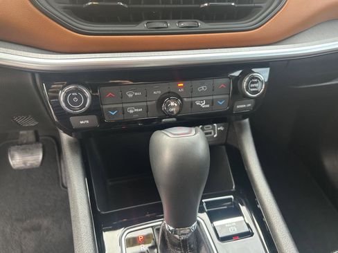 Used 2025 Jeep Compass Limited AWD/4WD image 20