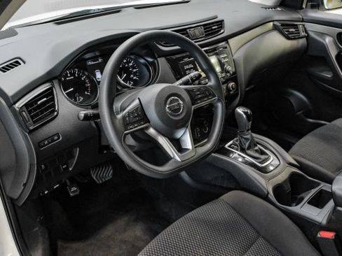 Used 2018 Nissan Rogue Sport S w/ S Appearance Package FWD image 5