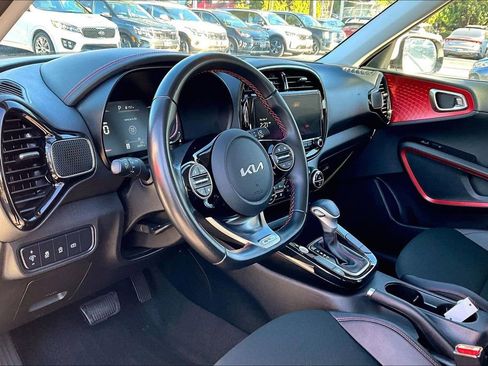 Used 2023 Kia Soul GT-Line image 11