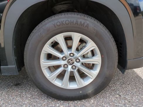 Certified 2025 Toyota Grand Highlander AWD image 11