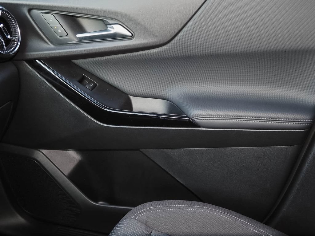 Certified 2026 Chevrolet Equinox LT FWD image 23