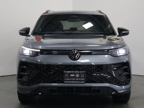 New 2026 Volkswagen Tiguan SE R-Line image 7