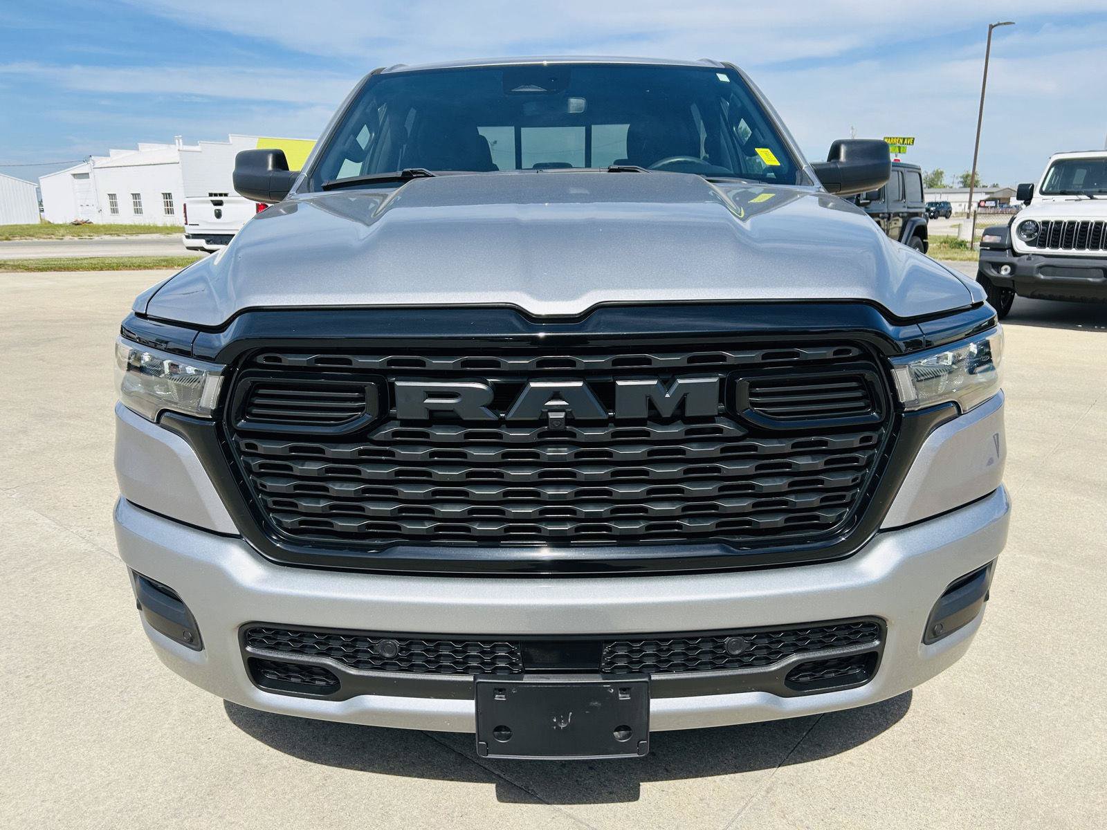 Used 2025 RAM 1500 Tradesman w/ Night Edition AWD/4WD image 32