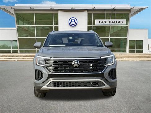 New 2026 Volkswagen Atlas Cross Sport SE image 5