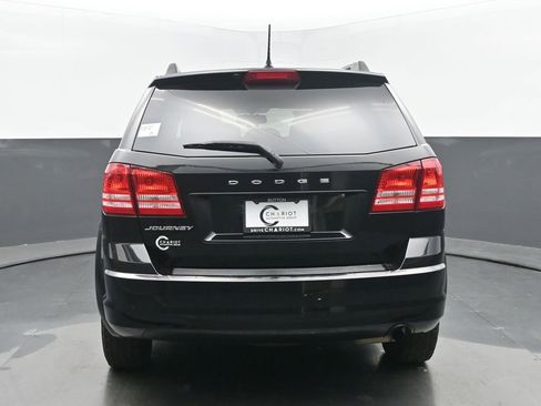 Used 2017 Dodge Journey SE w/ Flexible Seating Group image 5