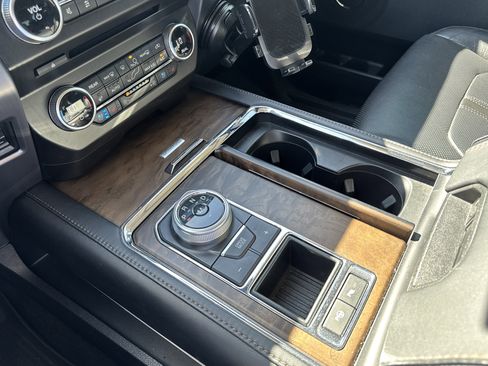 Used 2018 Ford Expedition Max Platinum image 20