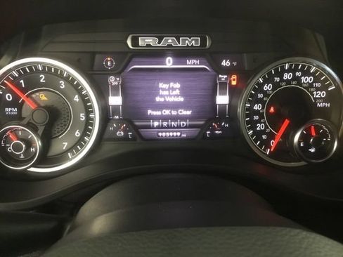 Used 2020 RAM 1500 Laramie AWD/4WD image 32