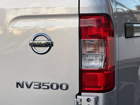 Used 2019 Nissan NV 3500 S image 26