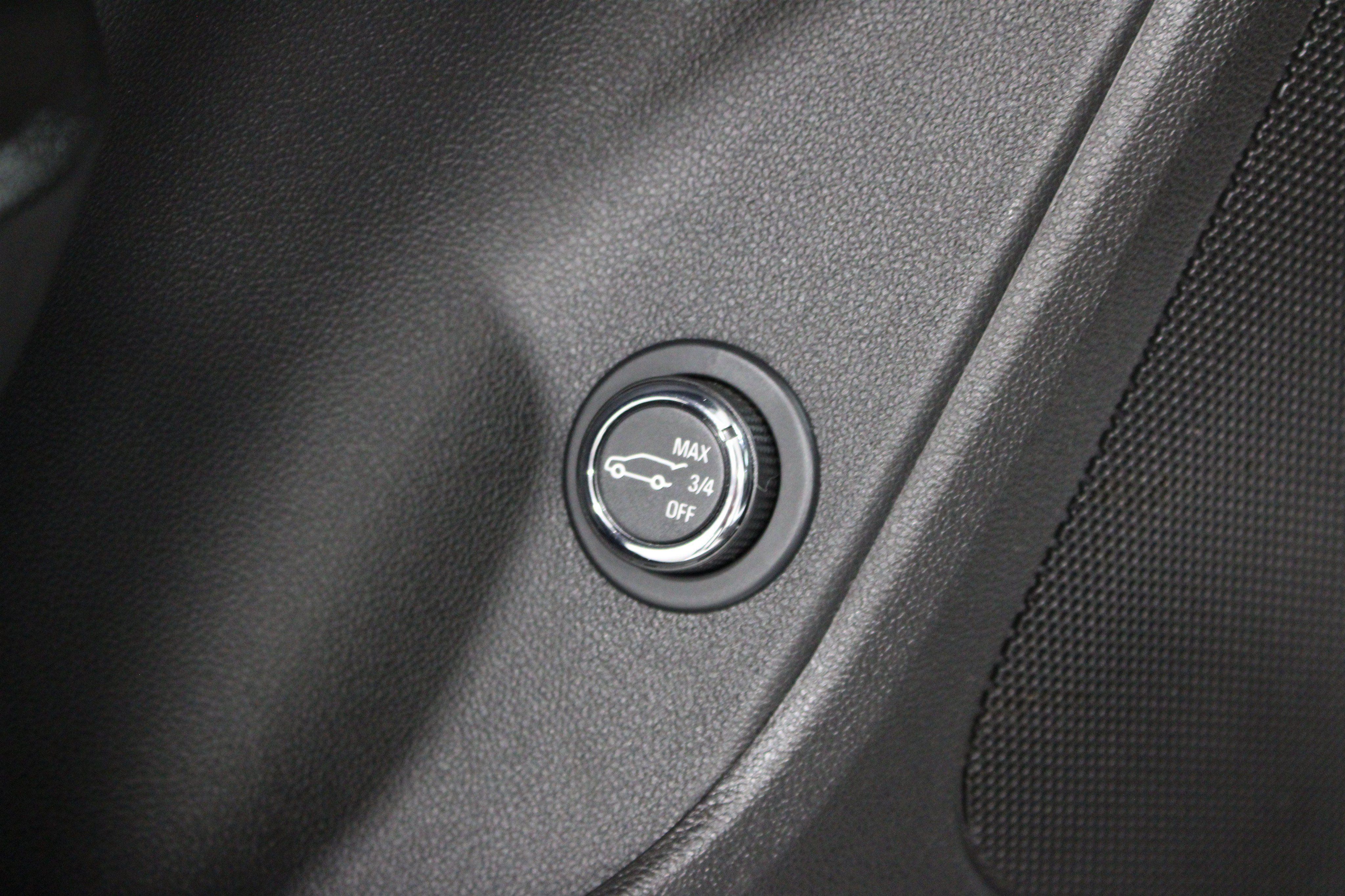 Used 2020 Chevrolet Blazer LT FWD image 8