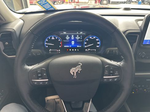 Used 2022 Ford Bronco Sport Outer Banks image 3