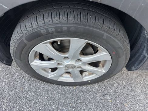 Used 2011 MAZDA MAZDA3 i Touring FWD image 16
