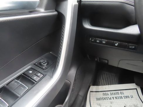 Used 2023 Toyota RAV4 XLE w/ Convenience Package image 32