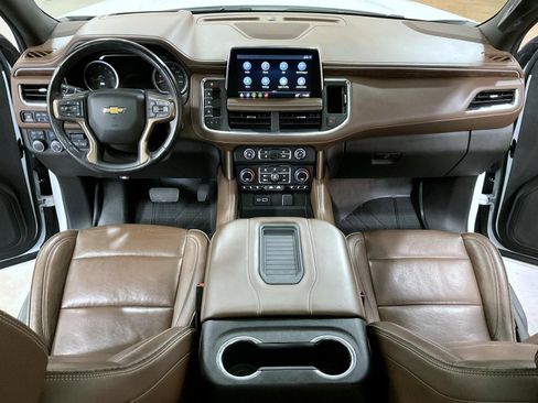 Certified 2021 Chevrolet Suburban High Country w/ Premium Package AWD/4WD image 12