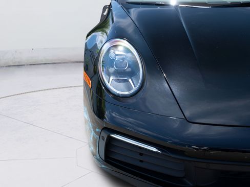Used 2021 Porsche 911 Carrera S w/ Sport Package RWD image 17