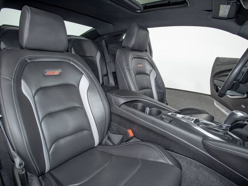 Used 2018 Chevrolet Camaro SS w/ Redline Edition RWD image 6